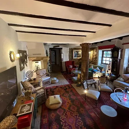 Nuriah Boutique House Guest house *