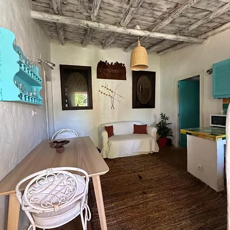 Nuriah Boutique House *