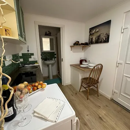 Nuriah Boutique House *